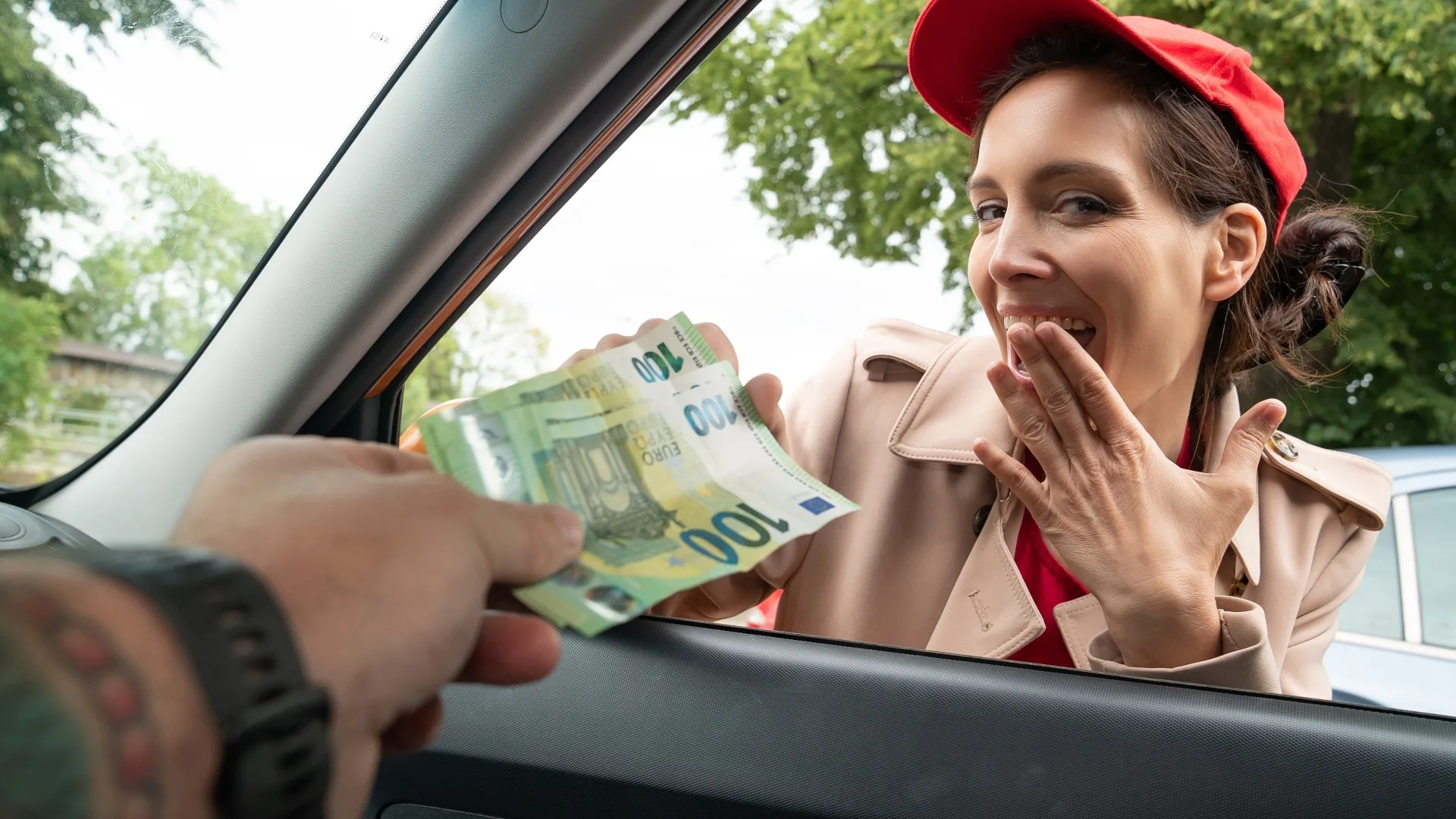 Shy waitress needs more than tips - Public Agent - 18369